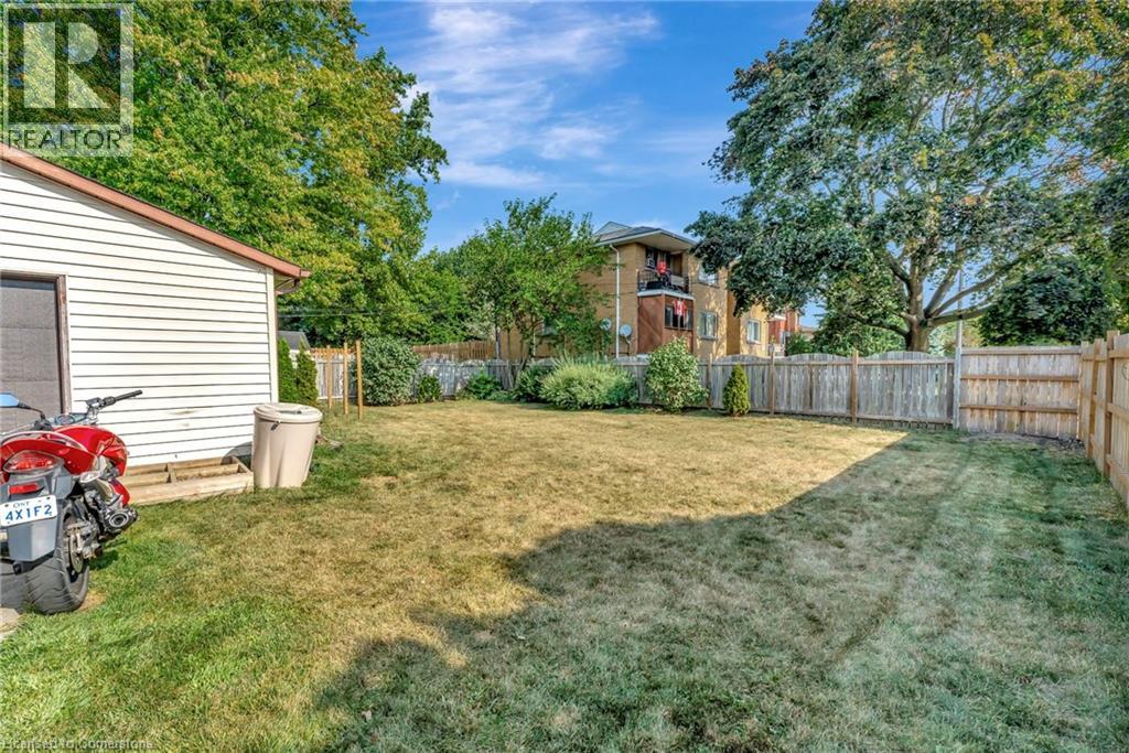 Photo 25 of 154 Brentwood Avenue, Kitchener ON