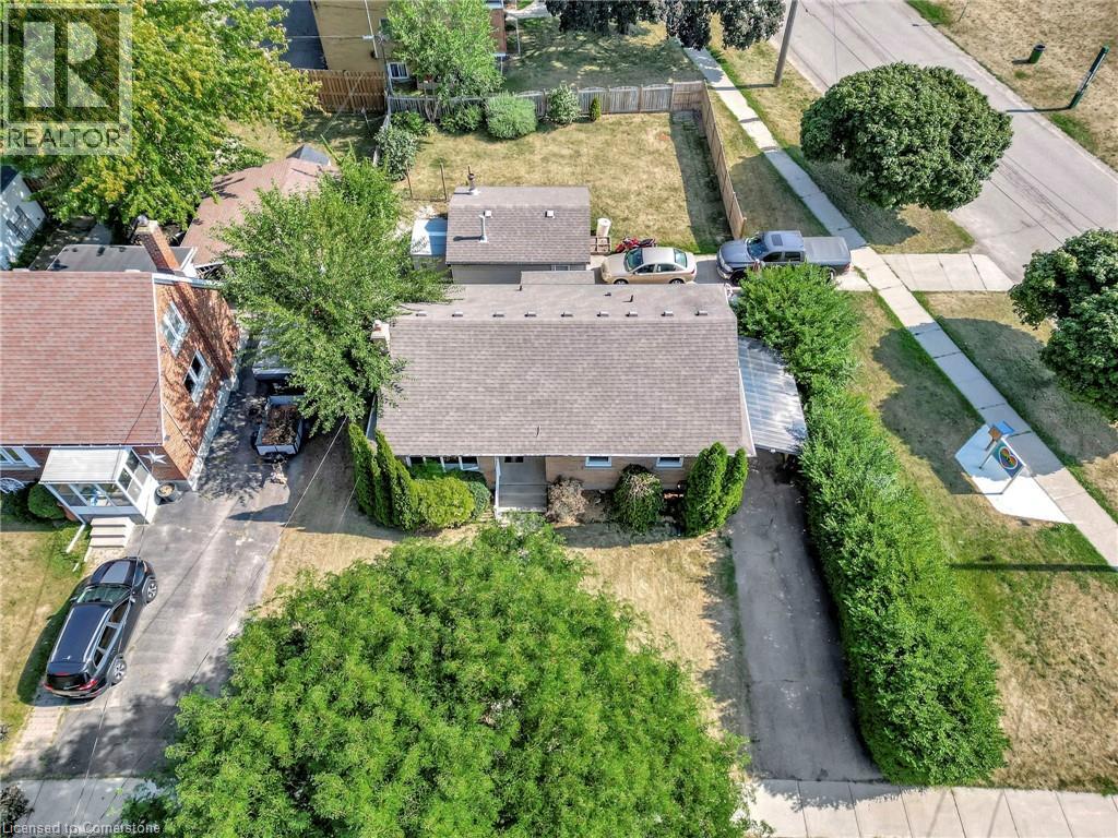 Photo 32 of 154 Brentwood Avenue, Kitchener ON