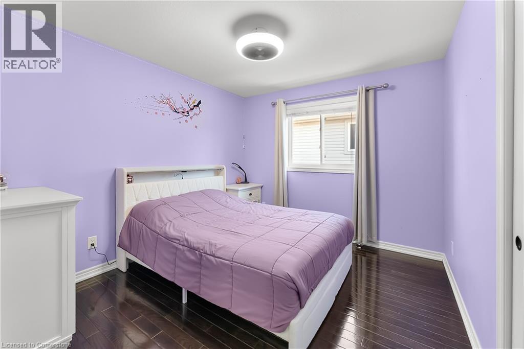 Photo 10 of 5743 Jake Crescent, Niagara Falls ON