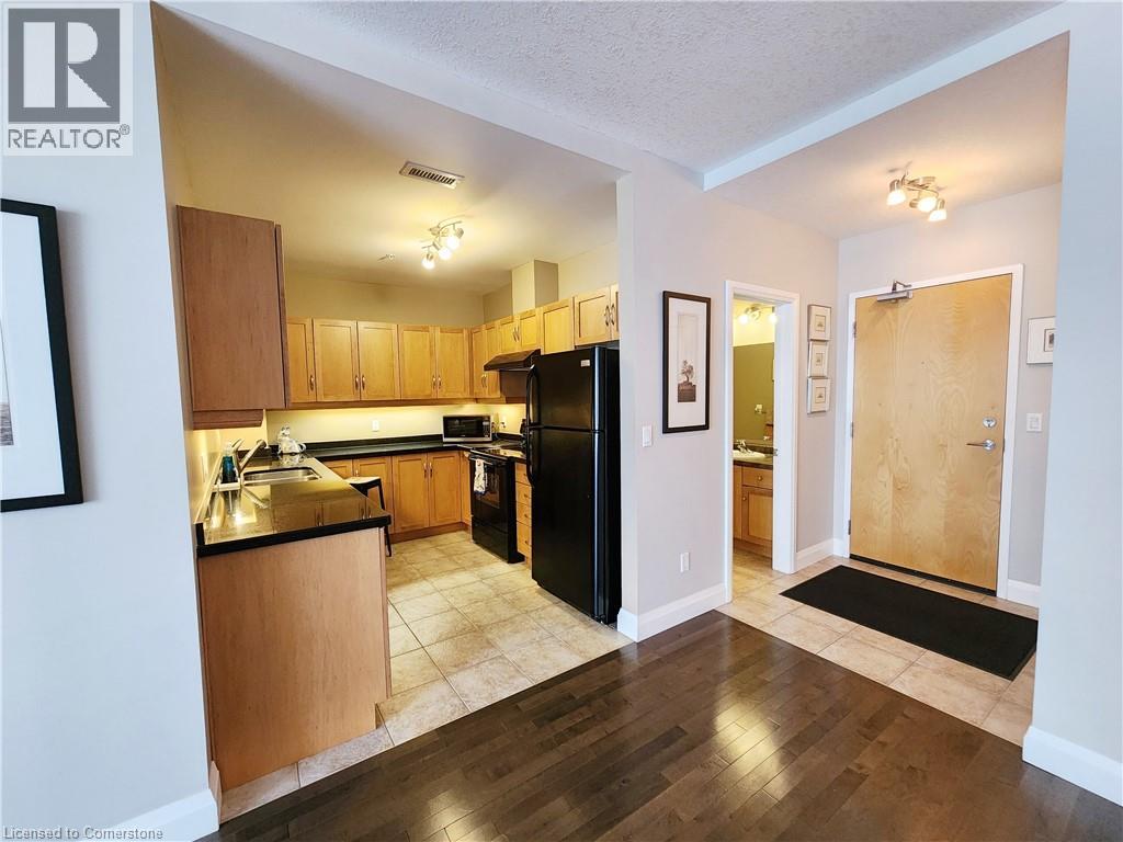 Photo 4 of 165 Duke Street E Unit 202, Kitchener ON