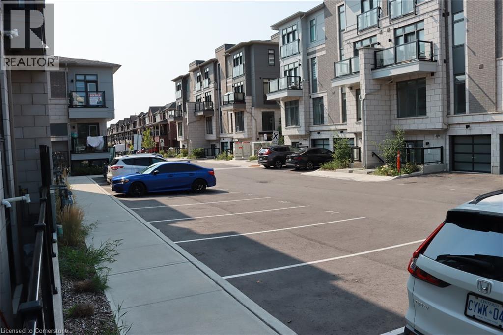 Photo 2 of 10 Halliford Place Unit G 30 310, Brampton ON