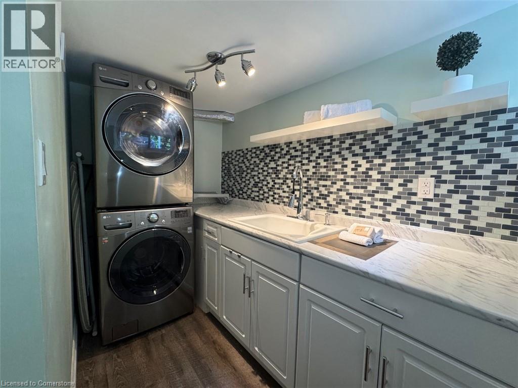 Photo 25 of 1005 Dormer Street, Mississauga ON