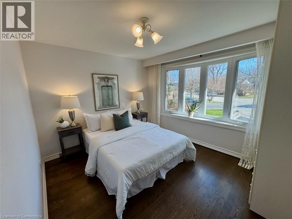 Photo 1 of 1005 Dormer Street, Mississauga ON