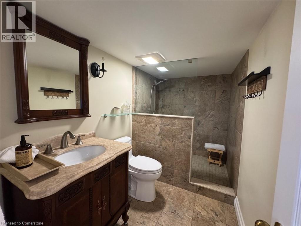 Photo 6 of 1005 Dormer Street, Mississauga ON