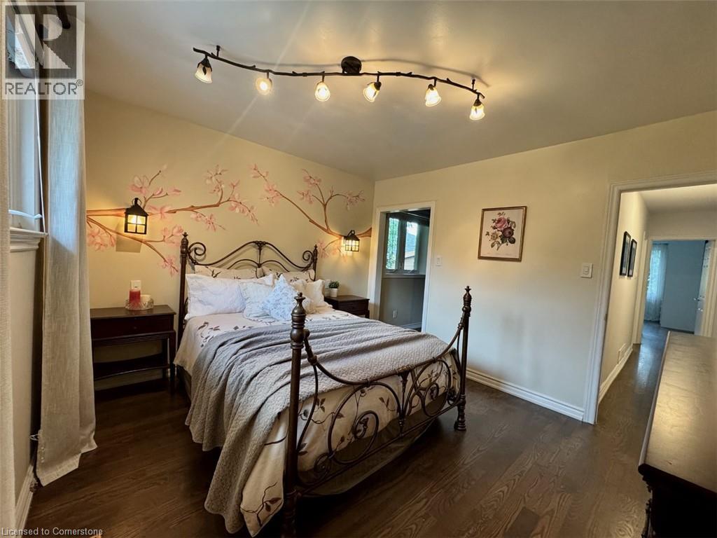 Photo 7 of 1005 Dormer Street, Mississauga ON