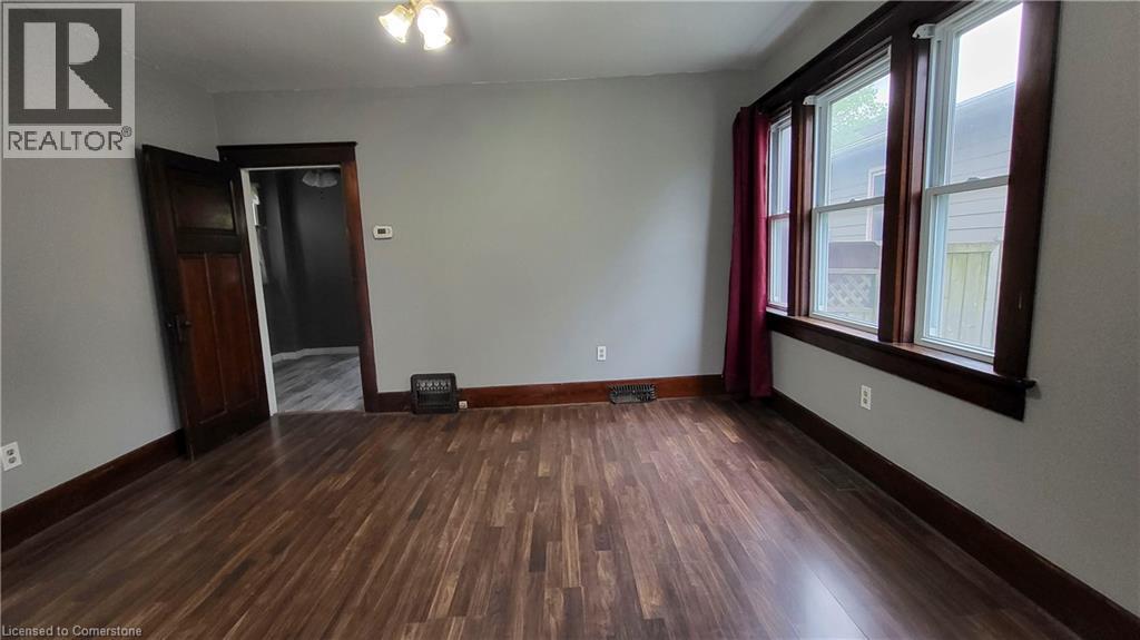 Photo 15 of 17 Theresa Street, Kitchener ON