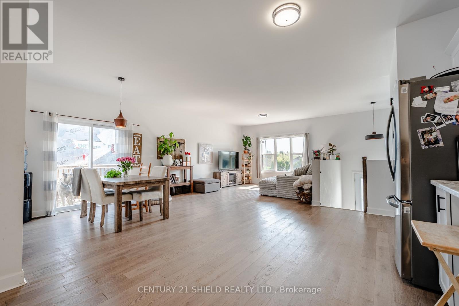 Photo 2 of 6373 Monument Way, South Glengarry ON