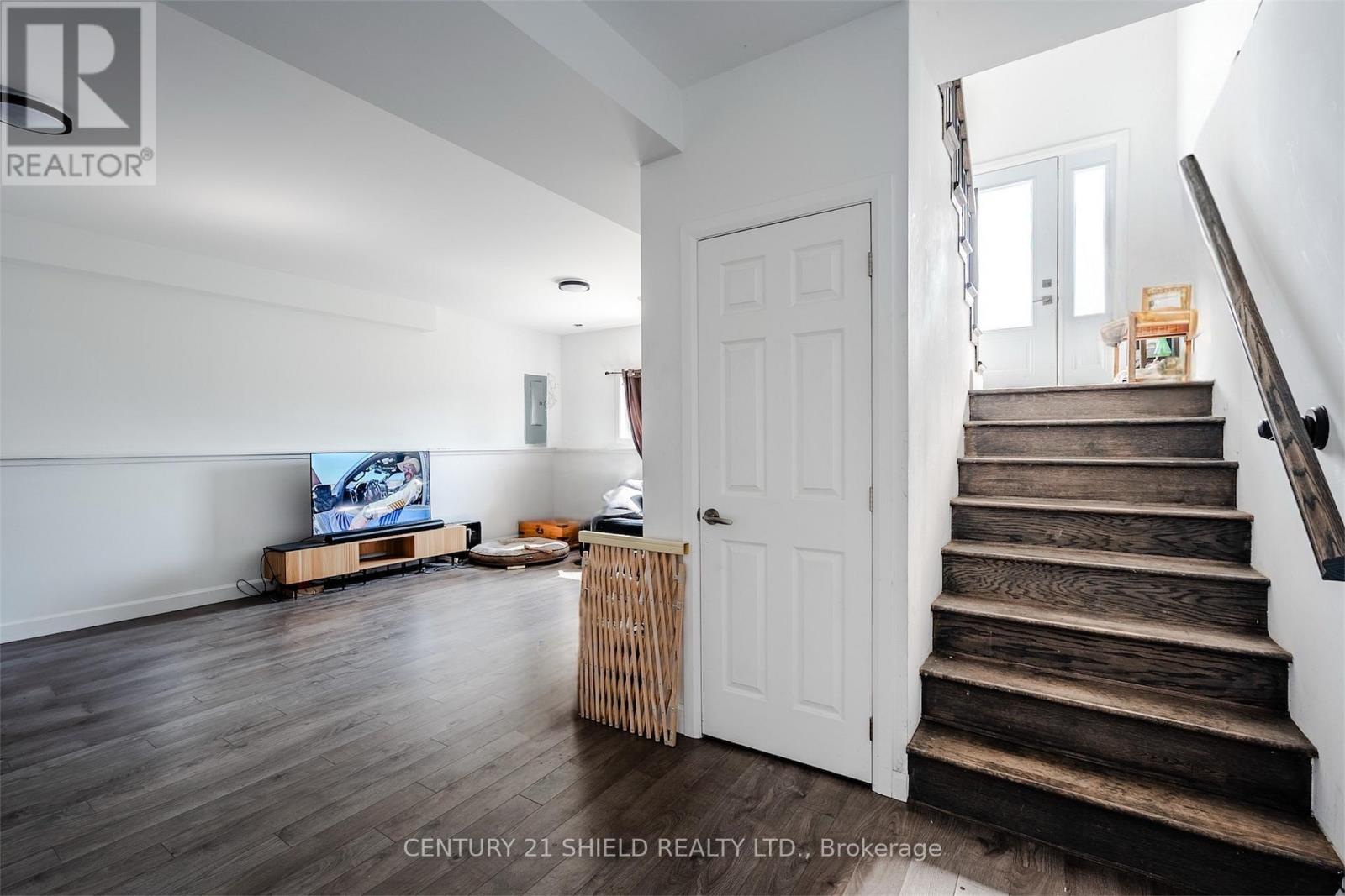 Photo 1 of 6373 Monument Way, South Glengarry ON