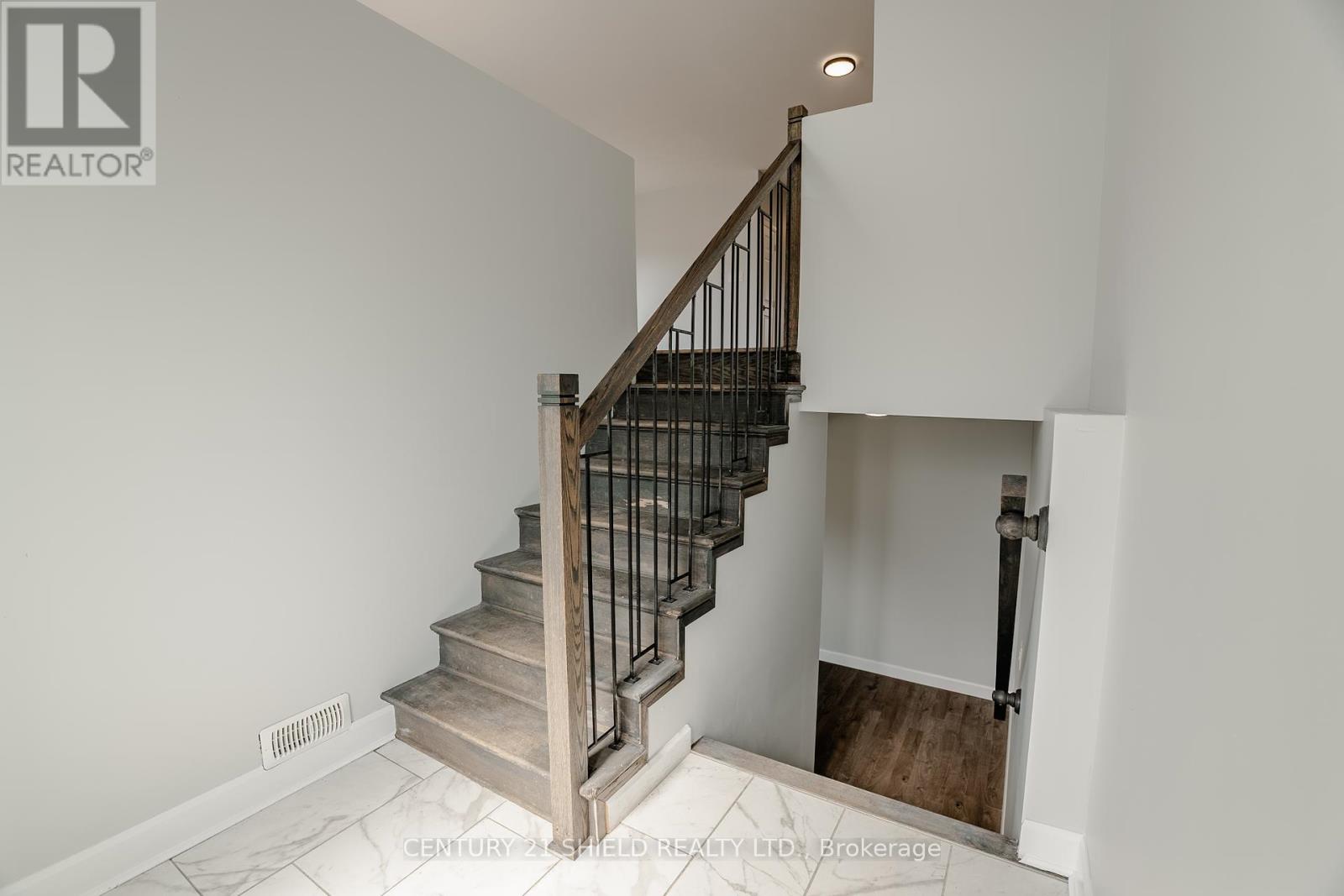 Photo 12 of 6371 Monument Way, South Glengarry ON