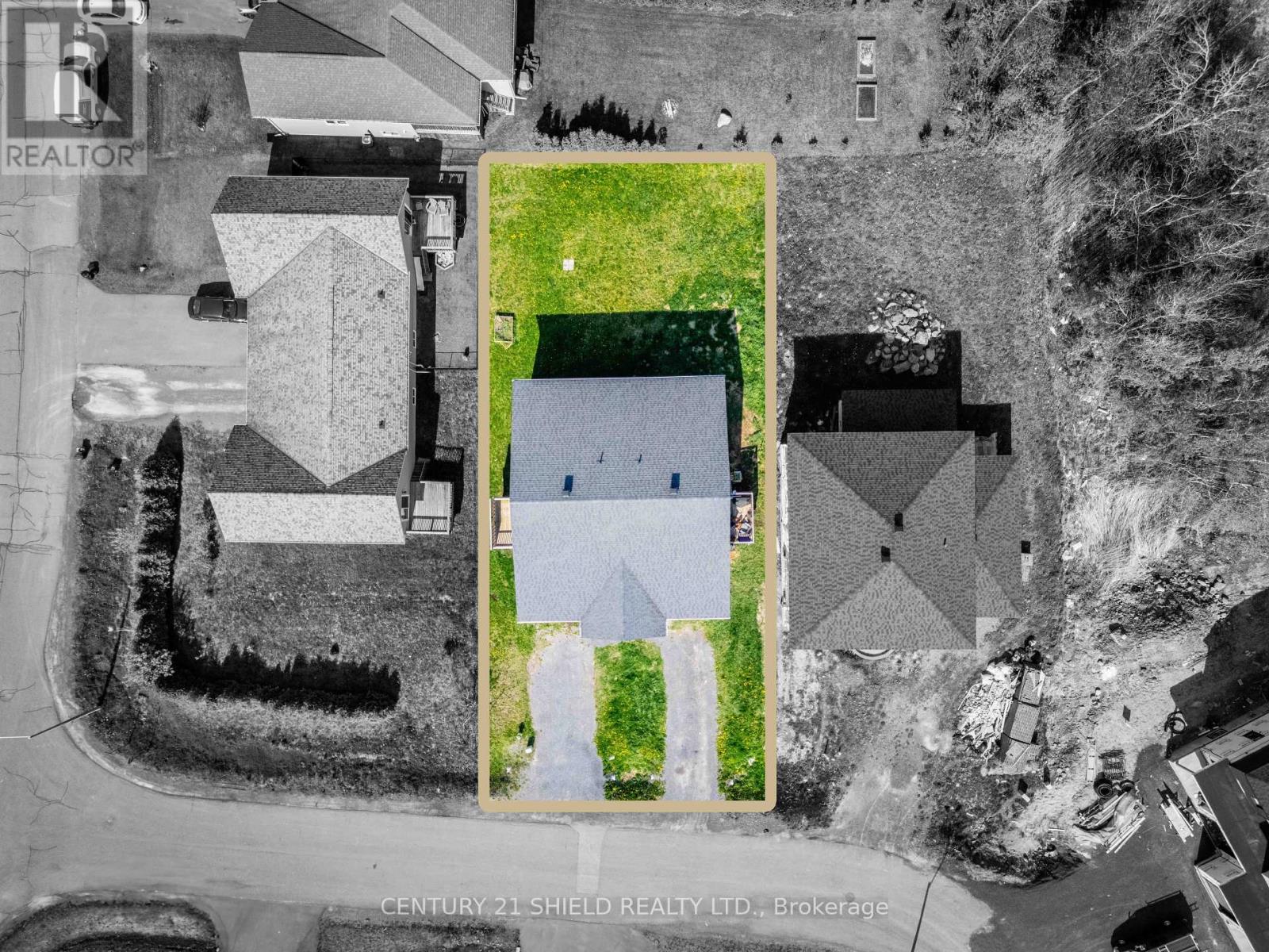 Photo 8 of 6371 Monument Way, South Glengarry ON