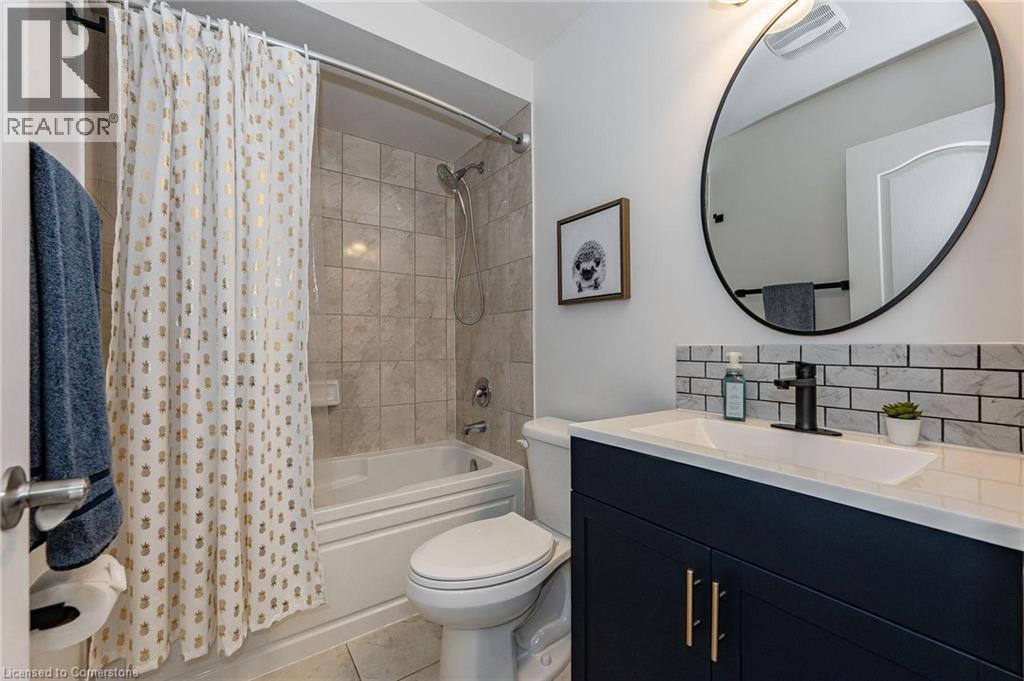 Photo 11 of 395 Linden Drive Unit 2, Cambridge ON