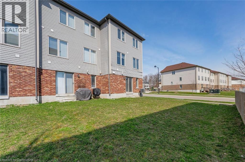Photo 19 of 395 Linden Drive Unit 2, Cambridge ON