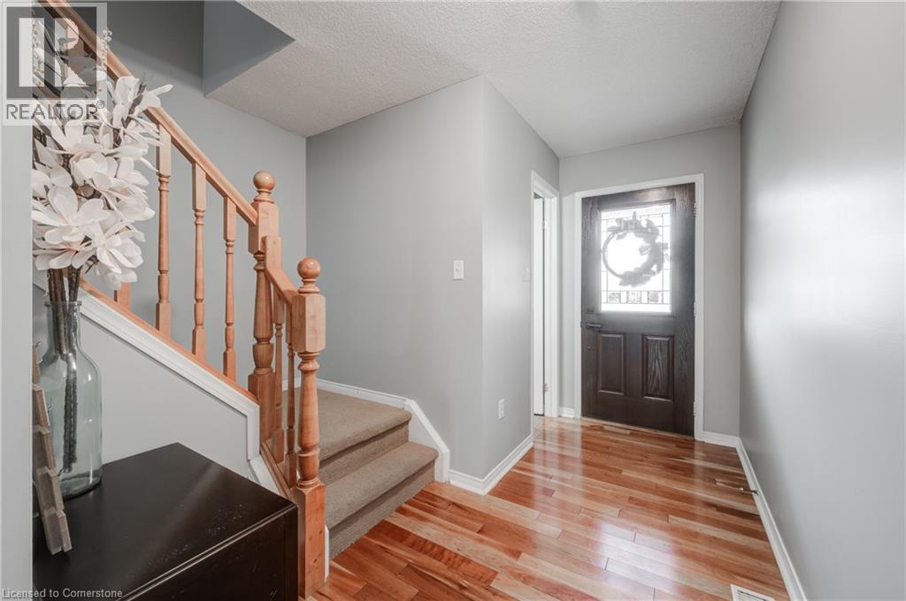 Photo 10 of 22 Pebblecreek Drive, Kitchener ON