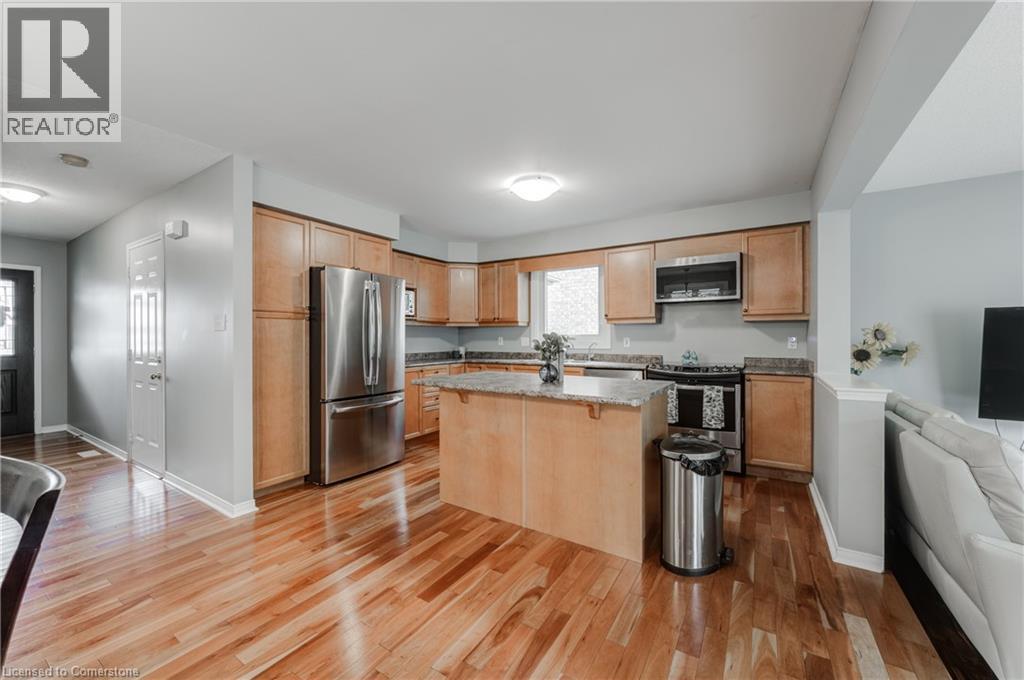 Photo 14 of 22 Pebblecreek Drive, Kitchener ON