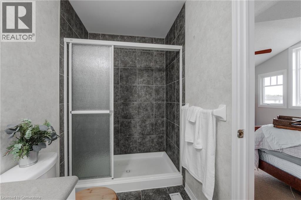 Photo 18 of 22 Pebblecreek Drive, Kitchener ON