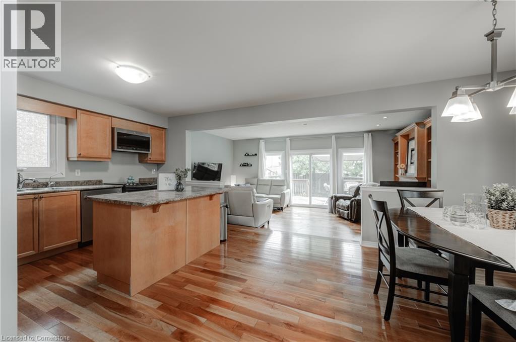 Photo 16 of 22 Pebblecreek Drive, Kitchener ON