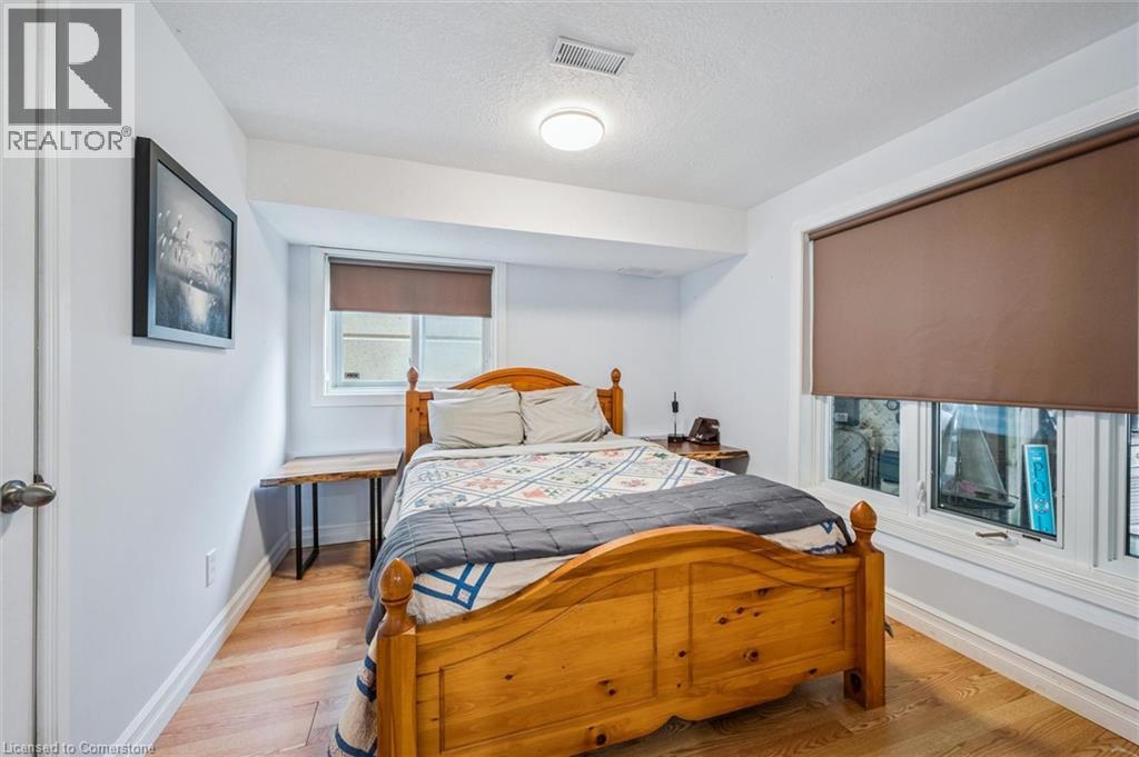 Photo 13 of 405 Spice Bush Street, Waterloo ON