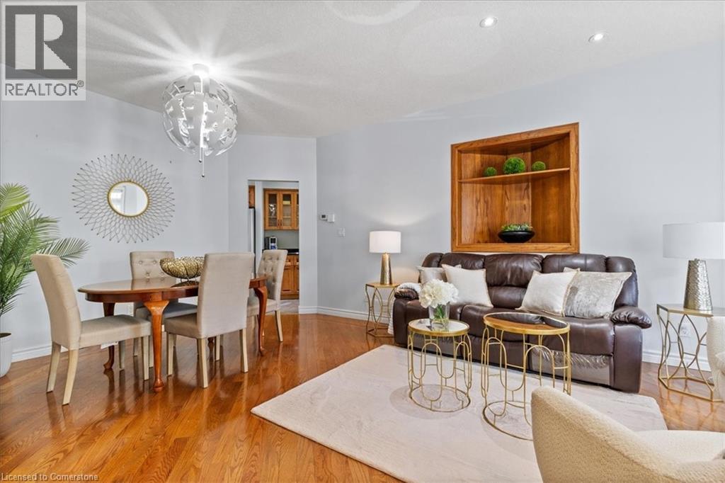 Photo 23 of 100 High Acres Crescent, Kitchener ON