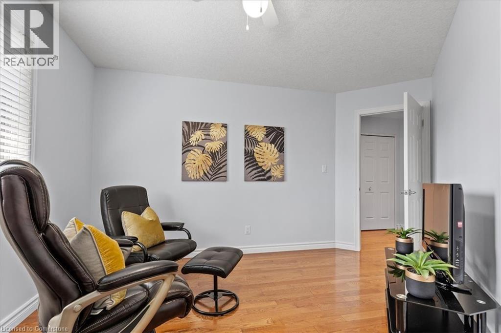 Photo 27 of 100 High Acres Crescent, Kitchener ON
