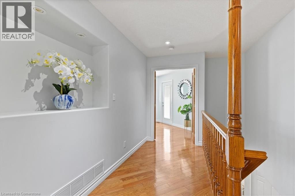 Photo 12 of 100 High Acres Crescent, Kitchener ON
