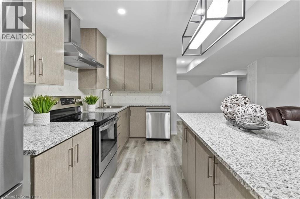 Photo 8 of 100 High Acres Crescent, Kitchener ON
