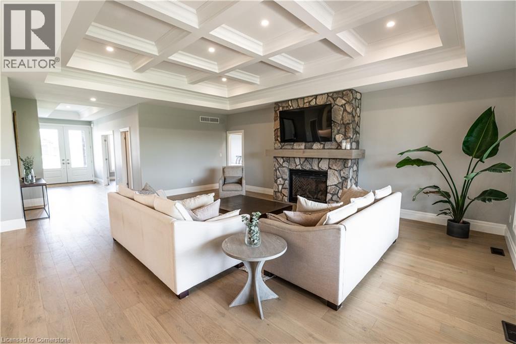 Photo 37 of 21 Hudson Drive, Brantford ON