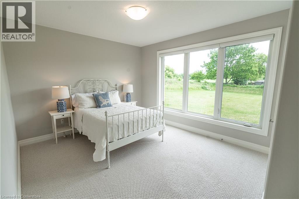 Photo 7 of 21 Hudson Drive, Brantford ON