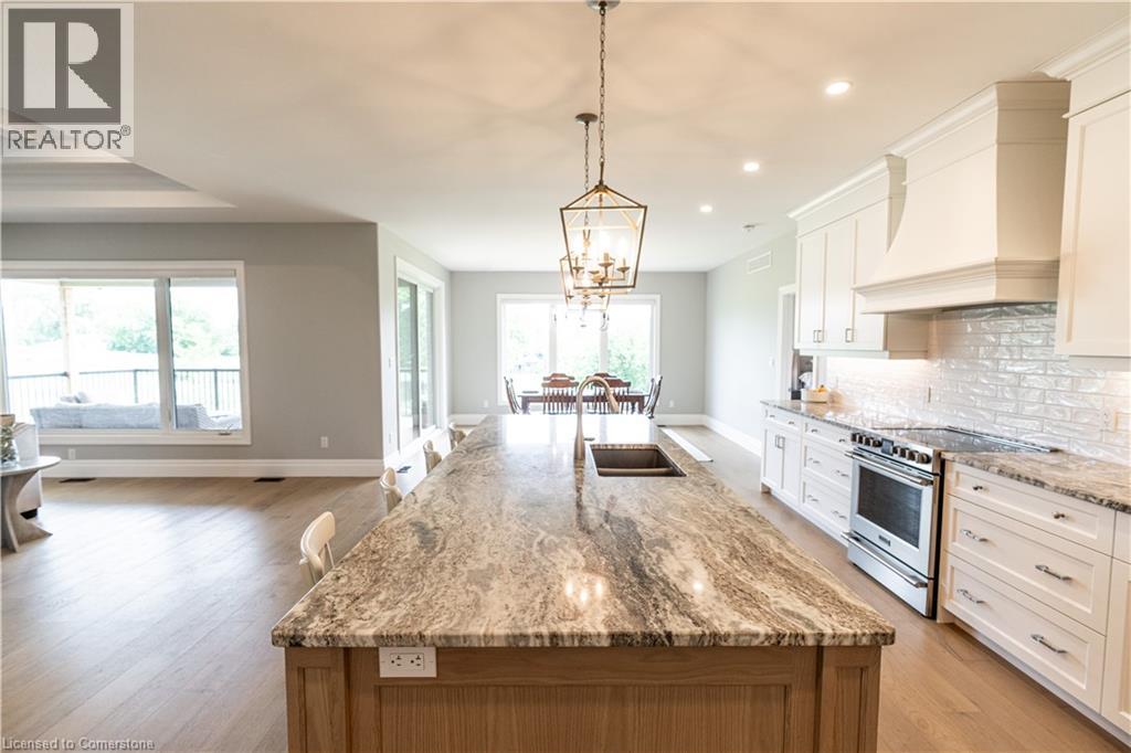 Photo 35 of 21 Hudson Drive, Brantford ON