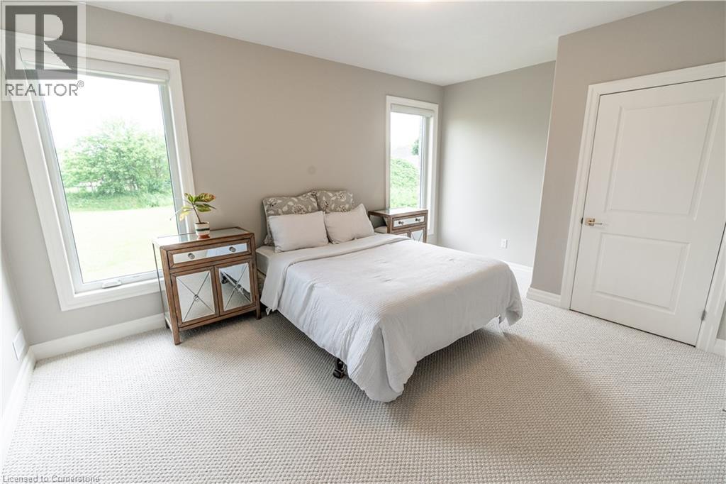 Photo 40 of 21 Hudson Drive, Brantford ON