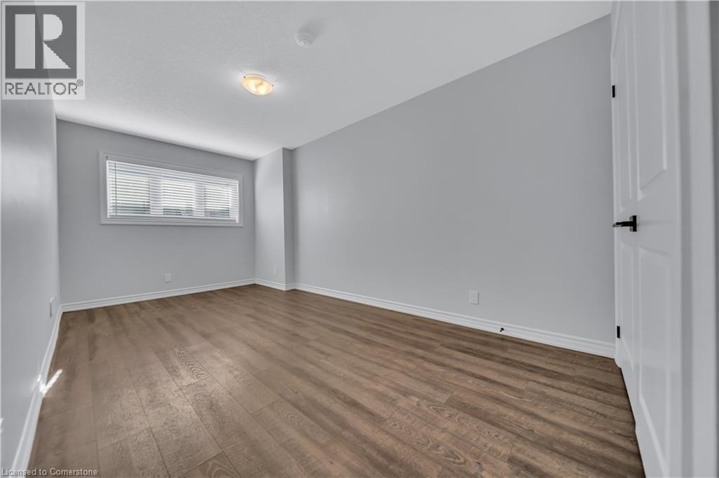 Photo 13 of 235 Chapel Hill Drive Unit 11, Kitchener ON