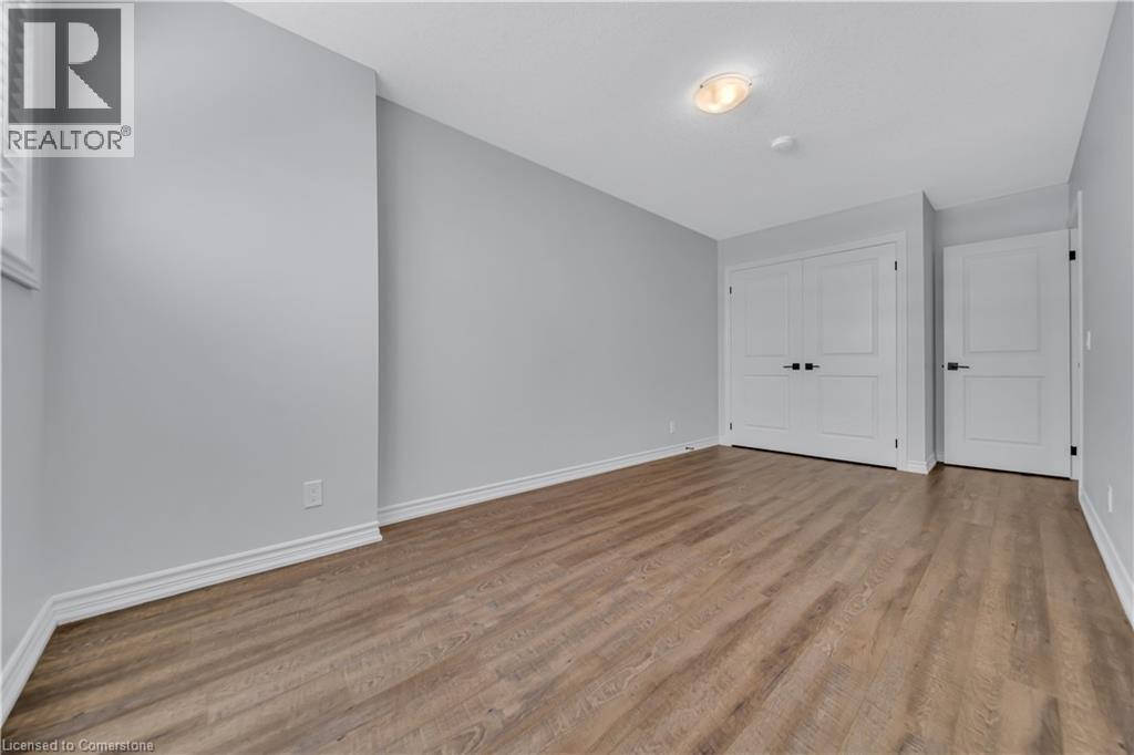 Photo 14 of 235 Chapel Hill Drive Unit 11, Kitchener ON