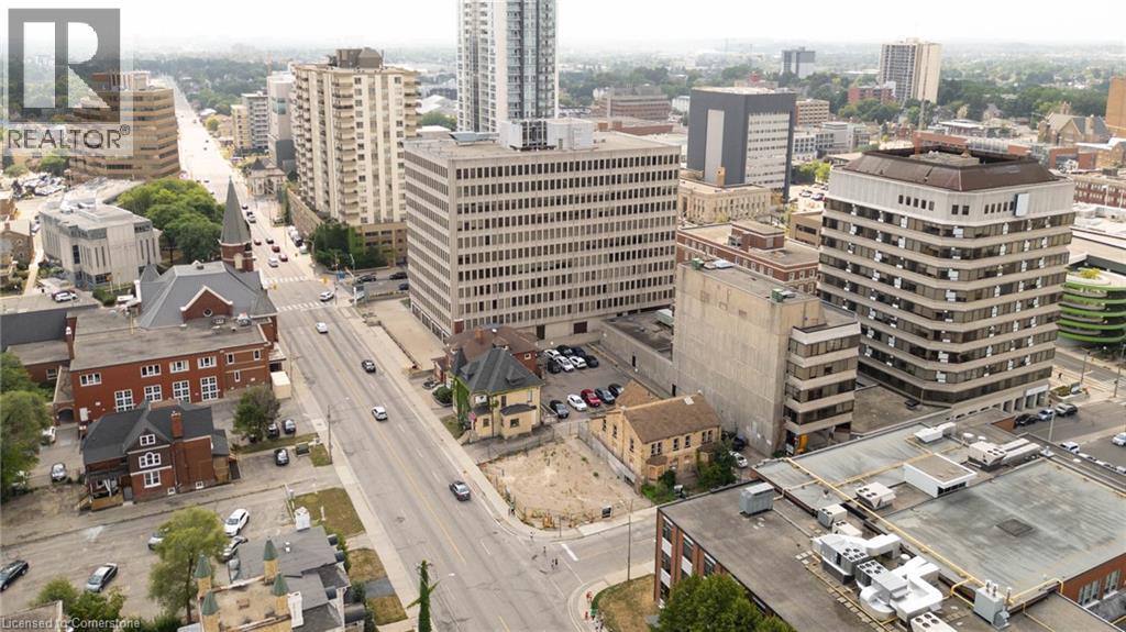 Photo 12 of 21 Weber Street W, Kitchener ON