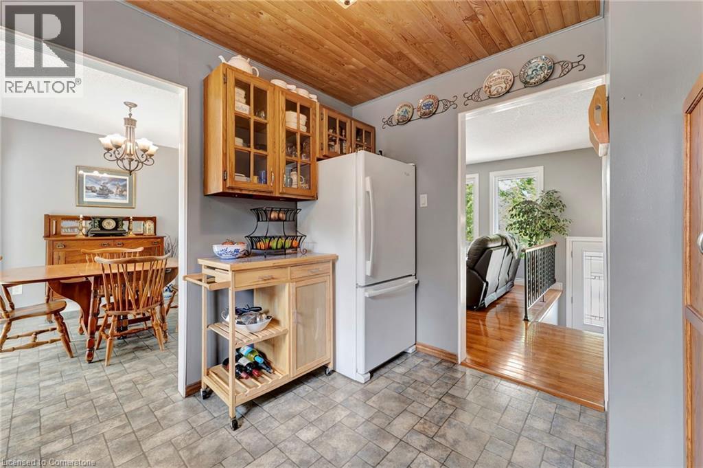 Photo 1 of 11 Brassey Court, Kitchener ON