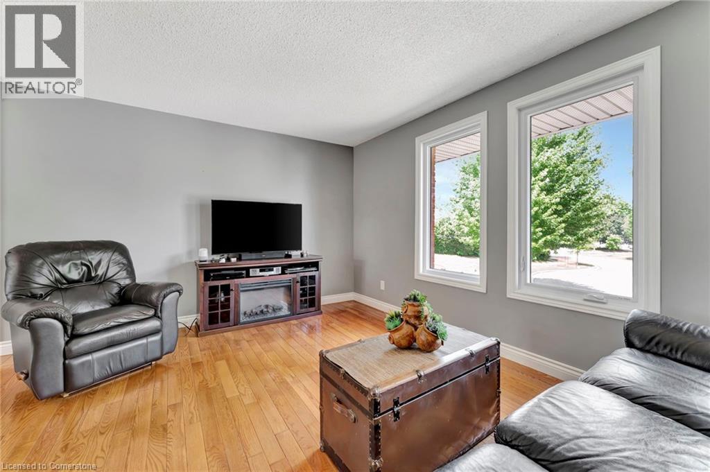 Photo 33 of 11 Brassey Court, Kitchener ON