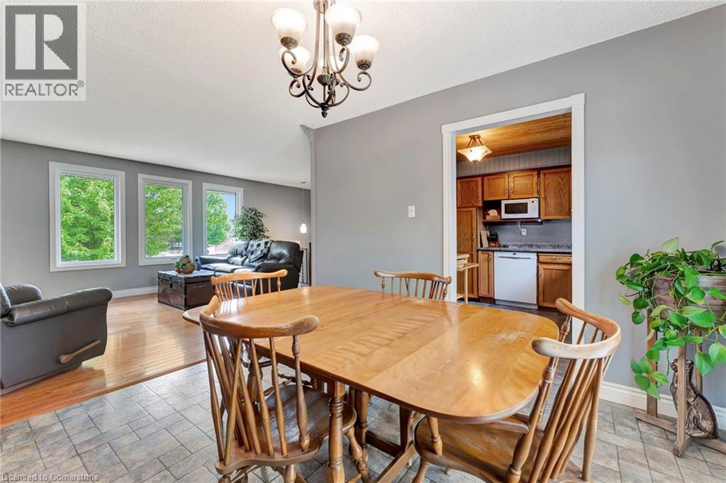 Photo 24 of 11 Brassey Court, Kitchener ON