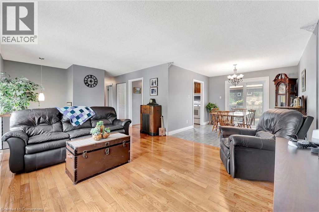 Photo 23 of 11 Brassey Court, Kitchener ON