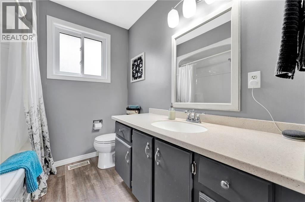 Photo 19 of 11 Brassey Court, Kitchener ON