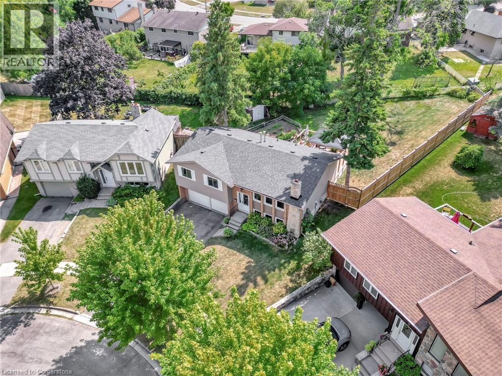 Photo 37 of 11 Brassey Court, Kitchener ON