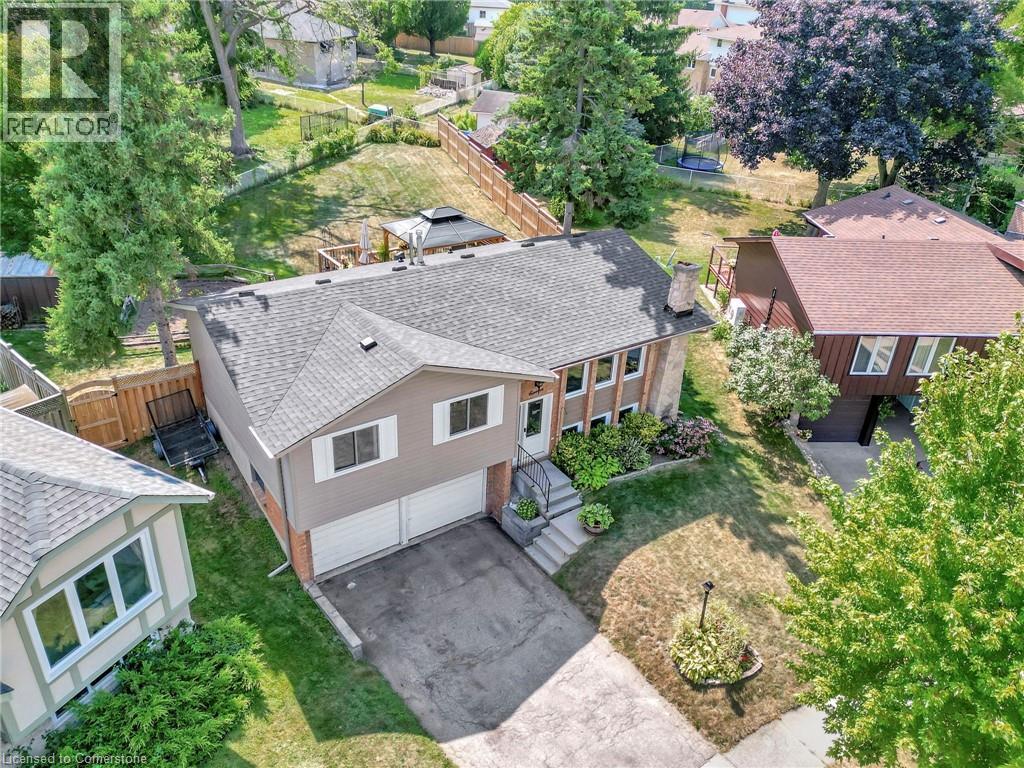 Photo 26 of 11 Brassey Court, Kitchener ON