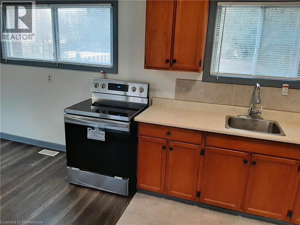 Photo 5 of 201 Erb Street E Unit A, Waterloo ON