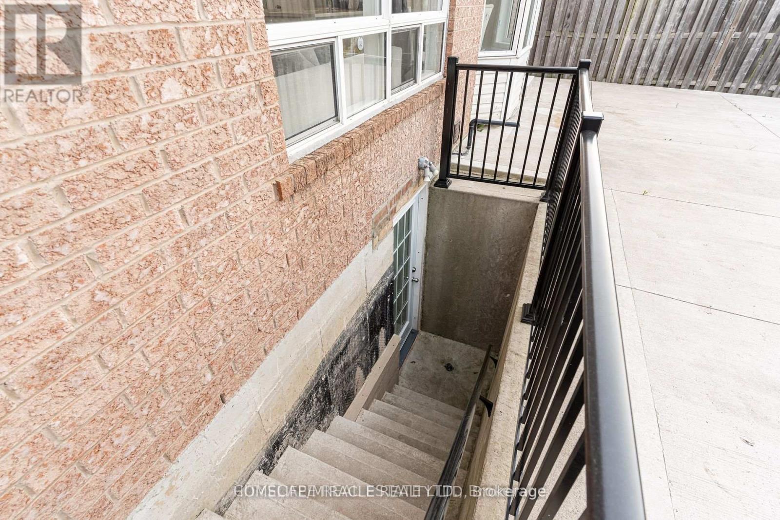 Photo 8 of Legal Bsmt 190 Fandango Drive, Brampton ON