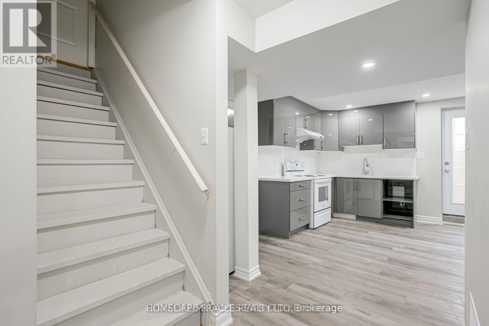 Photo 4 of Legal Bsmt 190 Fandango Drive, Brampton ON