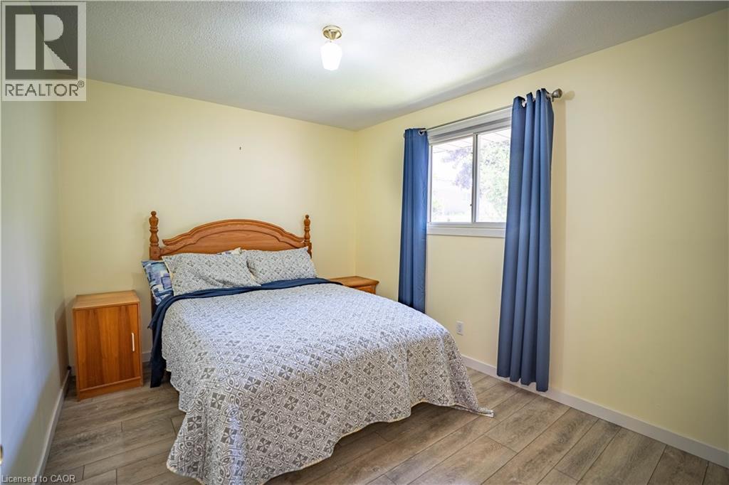 Photo 18 of 271 South Drive, Simcoe ON
