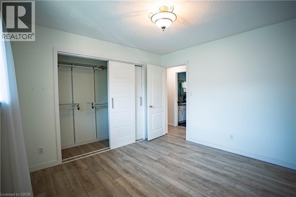 Photo 3 of 271 South Drive, Simcoe ON