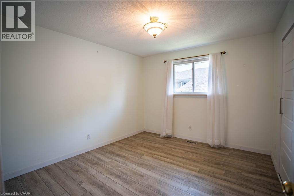 Photo 32 of 271 South Drive, Simcoe ON