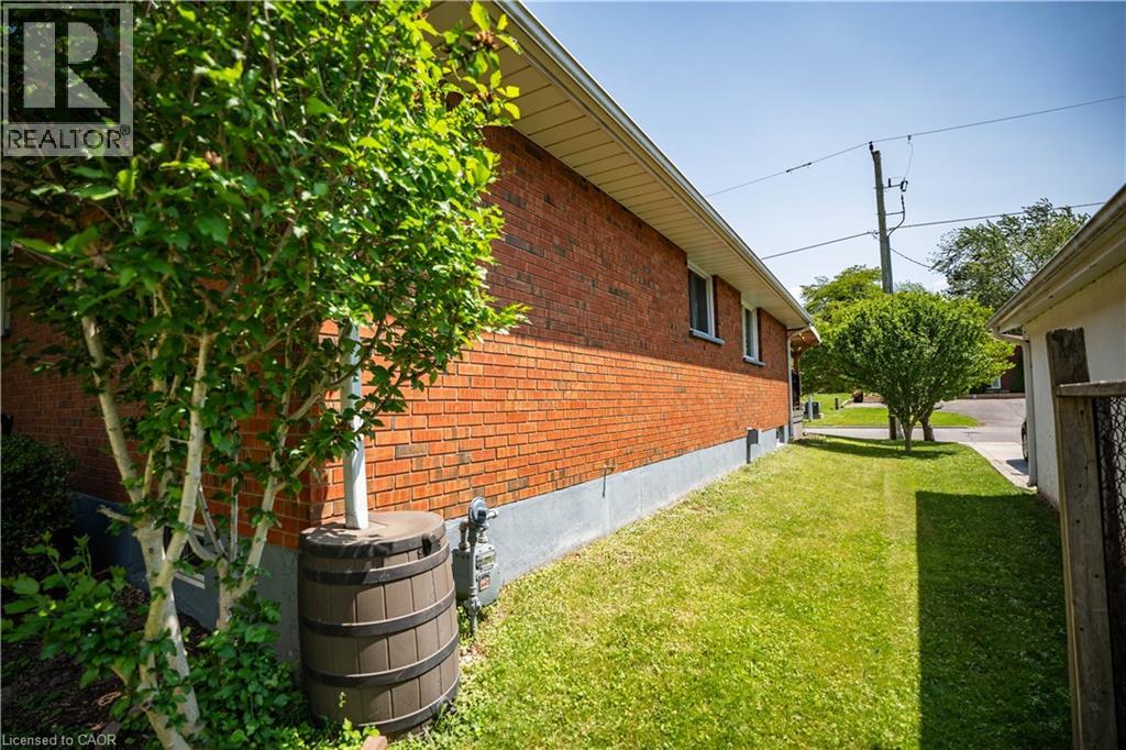Photo 12 of 271 South Drive, Simcoe ON