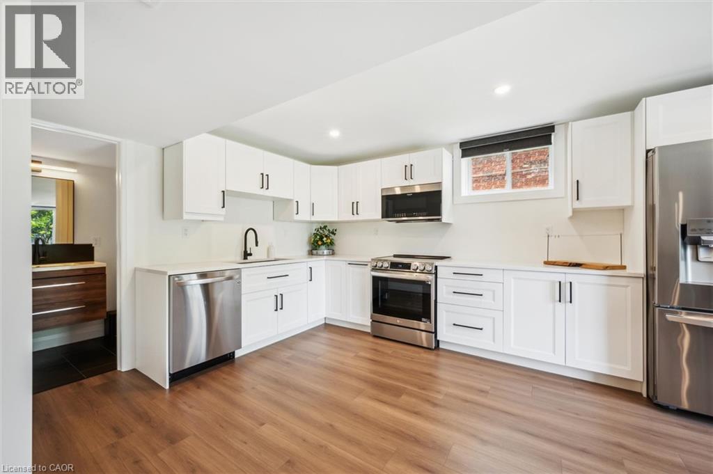 Photo 24 of 56 Sweeney Crescent, Cambridge ON