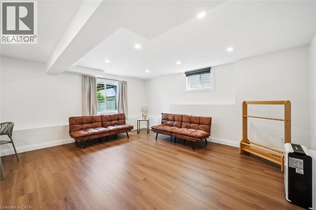 Photo 28 of 56 Sweeney Crescent, Cambridge ON