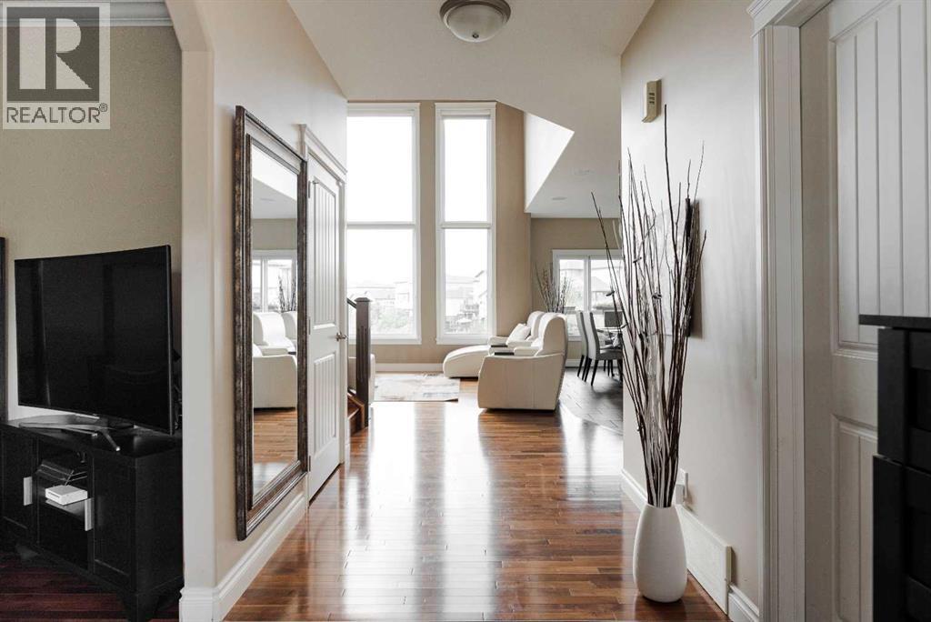 Photo 3 of 243 Wild Rose Street, Fort Mcmurray AB