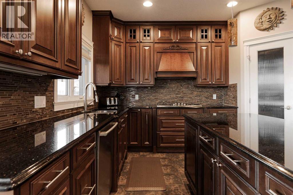 Photo 11 of 243 Wild Rose Street, Fort Mcmurray AB